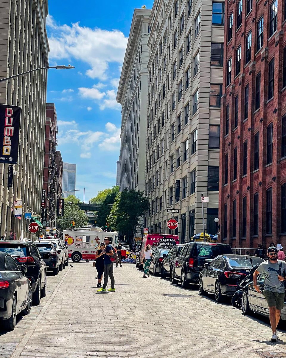 ⛱️ Summer Vibes | DUMBO #NYC #NewYork #NewYorkCity
