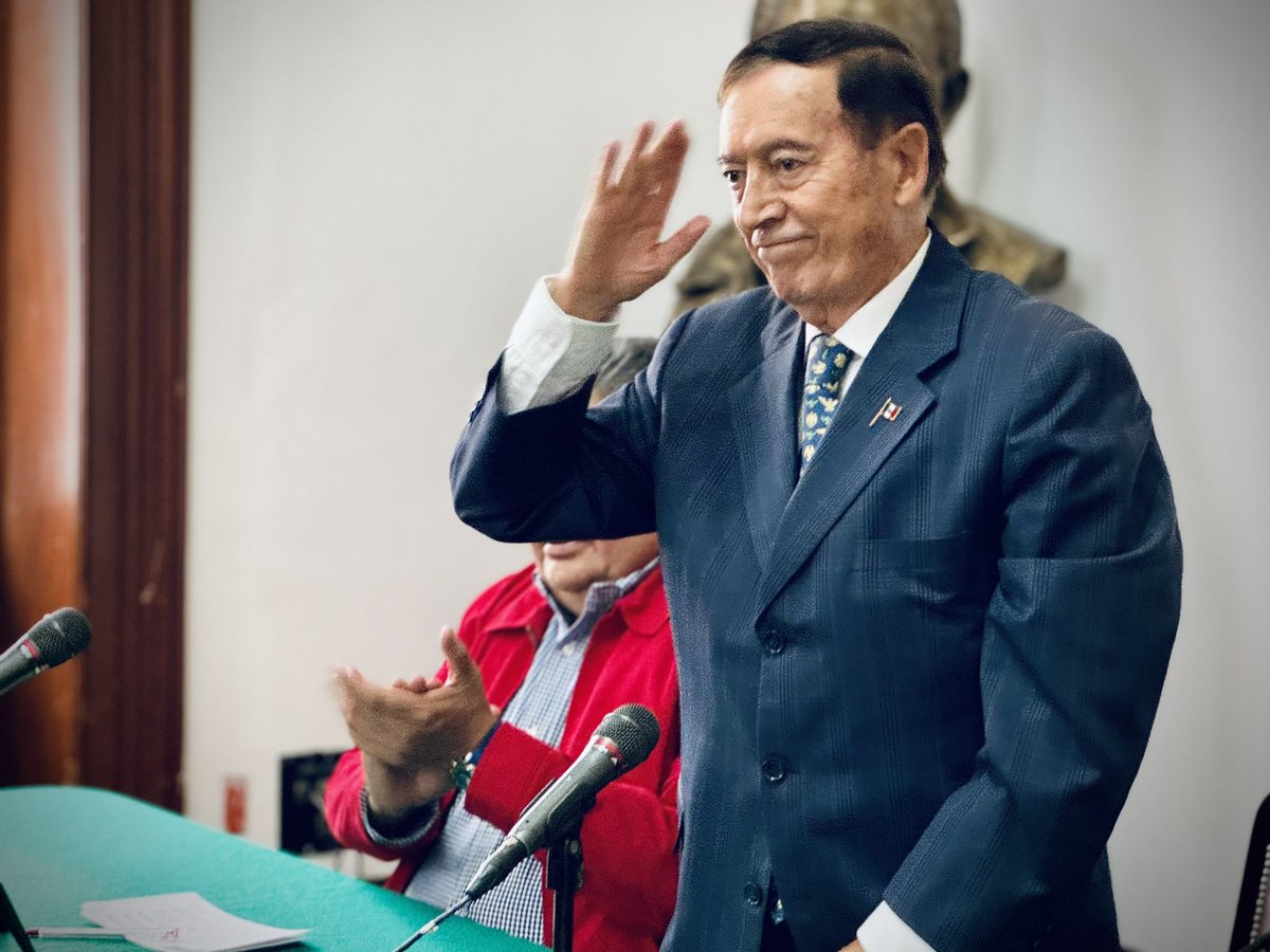 En la mañana de hoy, llevamos a cabo la clausura del cuarto Curso de la Escuela de Políticos, que tuvo una duración de cinco semanas. El evento se realizó en las instalaciones del Senado y culminó con una ceremonia en el Congreso de la Ciudad de México.