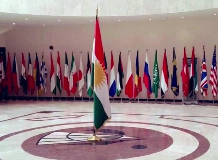 Brüksel Parlamentosu'nda Kurdistan bayrağı☀️