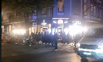 datawrangler2's tweet photo. [*Pro🇵🇸FreakShow]
.
Wochenlang wurden diese Aktionen vorher propagandiert &amp; angekündigt.
Polizei scheint überfordert.
#Sonnenallee #Weichselstraße #AZZAM-Area
Pali-Freaks verschanzen sich derweil in den Treppenhäusern in den Hinterhofbereichen der Anwohner
IST ZUM KOTZEN❗️
#b2805 https://t.co/JcJrBv5e2v