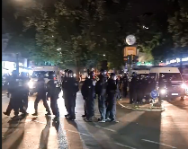 datawrangler2's tweet photo. [*Pro🇵🇸FreakShow]
.
Wochenlang wurden diese Aktionen vorher propagandiert &amp; angekündigt.
Polizei scheint überfordert.
#Sonnenallee #Weichselstraße #AZZAM-Area
Pali-Freaks verschanzen sich derweil in den Treppenhäusern in den Hinterhofbereichen der Anwohner
IST ZUM KOTZEN❗️
#b2805 https://t.co/JcJrBv5e2v