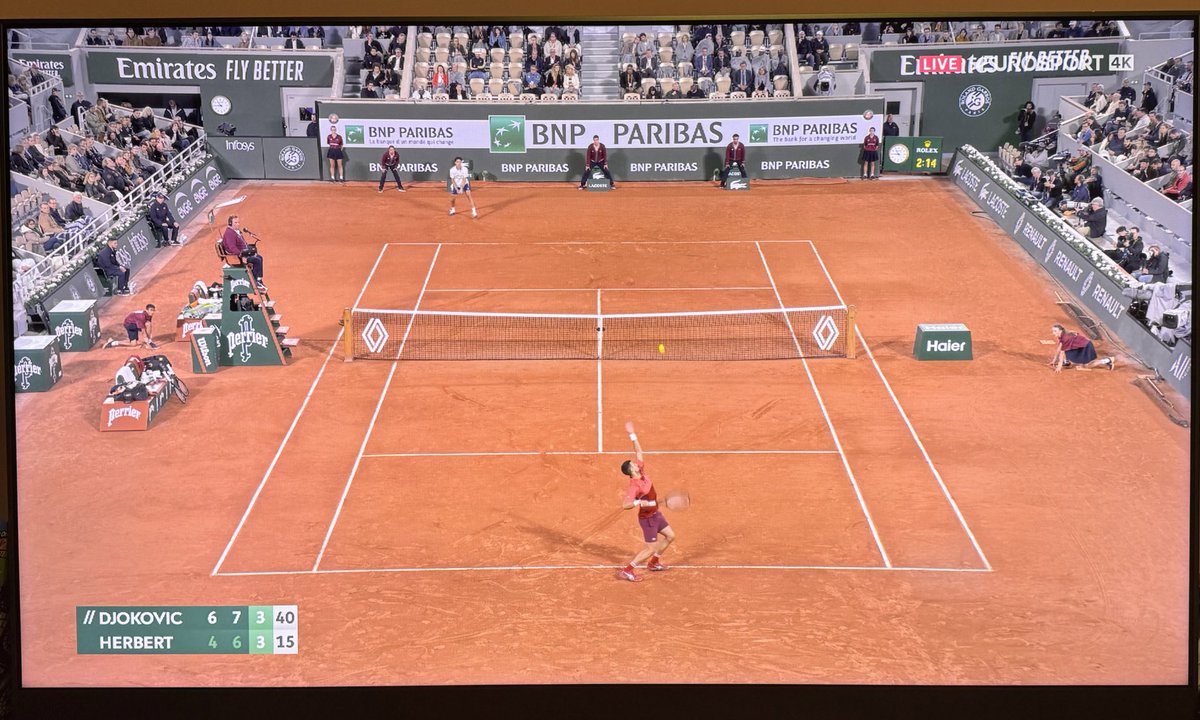 Ongoing technical issue with Eurosport 4K as audio is out of sync. Currently watching via #SkyGlass, connectivity all ok.

Picture looks amazing! 

#rolandgarros #SportsBiz #SportsTech @discoveryplus