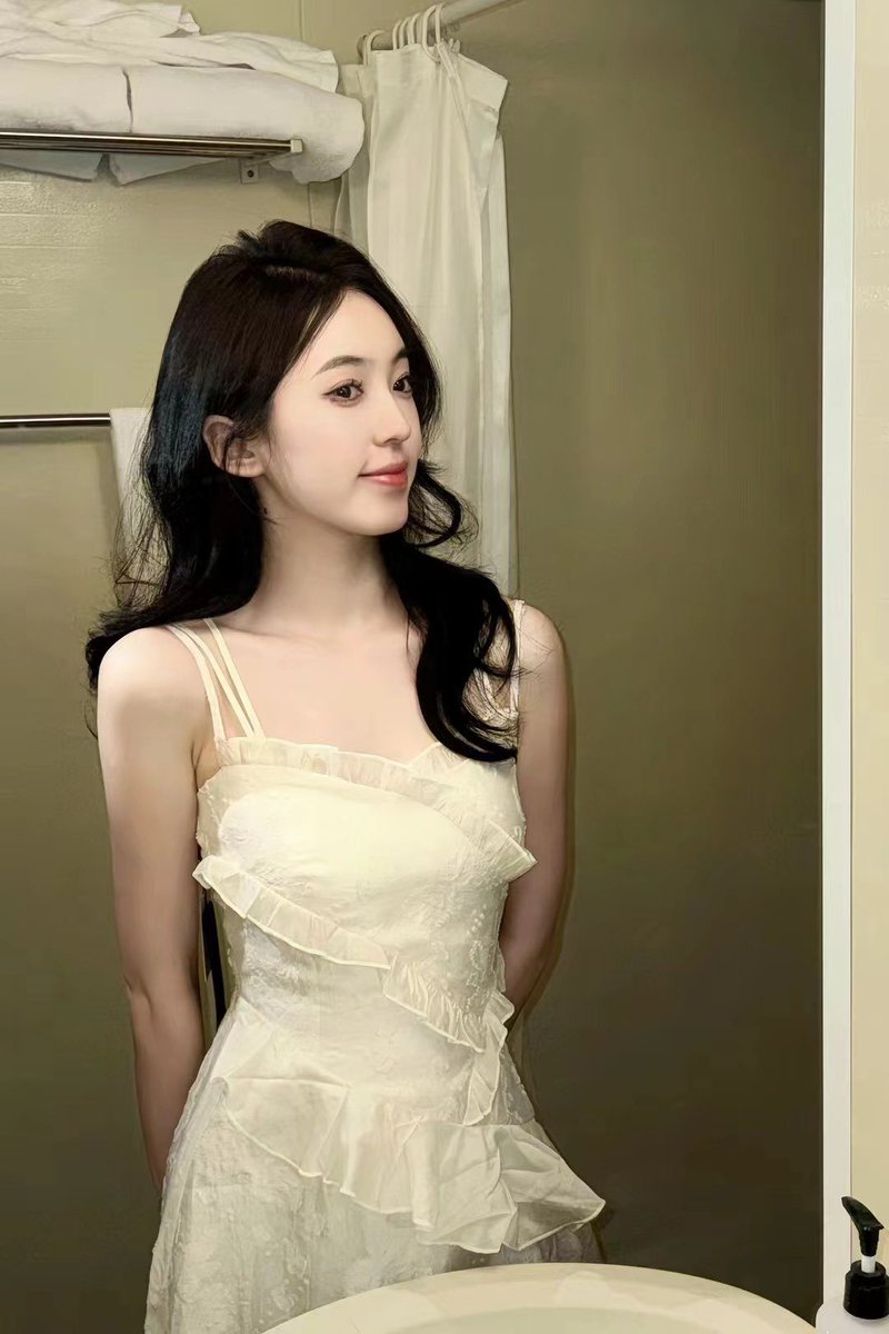 z51074's tweet photo. 把这只母狗给你一��上 你会怎么玩
#肉便器 #美腿 #飞机脸 https://t.co/D7c8frmKzo