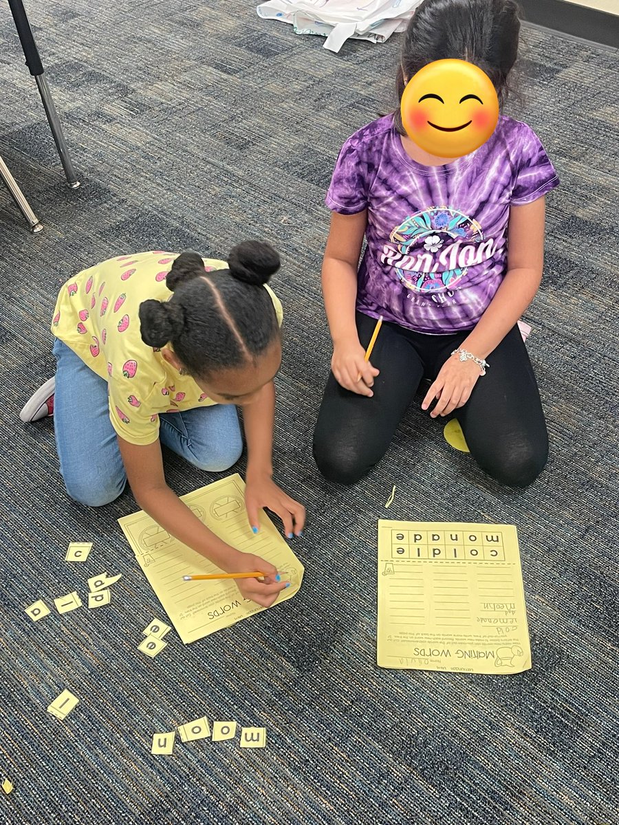 Lemonade Day in first grade 🙌🏻🔥 <a href="/HolbrookCFISD/">Holbrook Elementary</a>