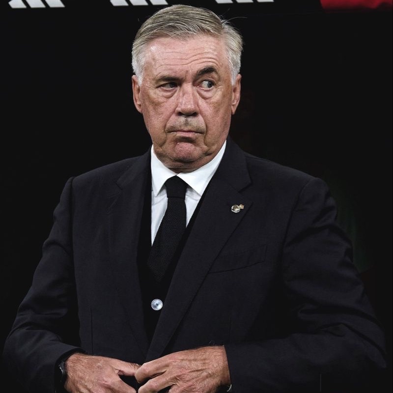 🗣️ Carlo Ancelotti: 'To try and have one identity for your team is a limit.' 'We played a game in the Champions League against Shakhtar Donetsk. Very good team, Roberto De Zerbi was their coach. What he was doing with full backs, and different positions, really good.' 'But I