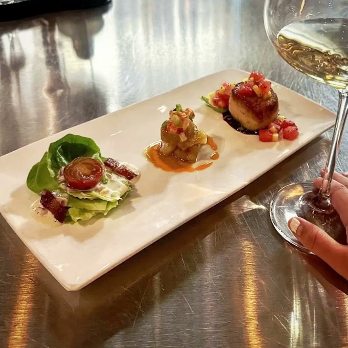 CuveeDestin30A's tweet photo. Great Chef's Table tour de force &amp; @ChefTimCreehan interview by @writeonhonaker for @Hey30A 

https://t.co/ZAT96FSgha 

#30A #Cuvee30A #ChefsTable #TimCreehan #Scallops #Wine #Champagne #FineDining #EmeraldCoast #WineTasting #WineLover #Tapas #LetsGo https://t.co/vd4Wal5Qpx