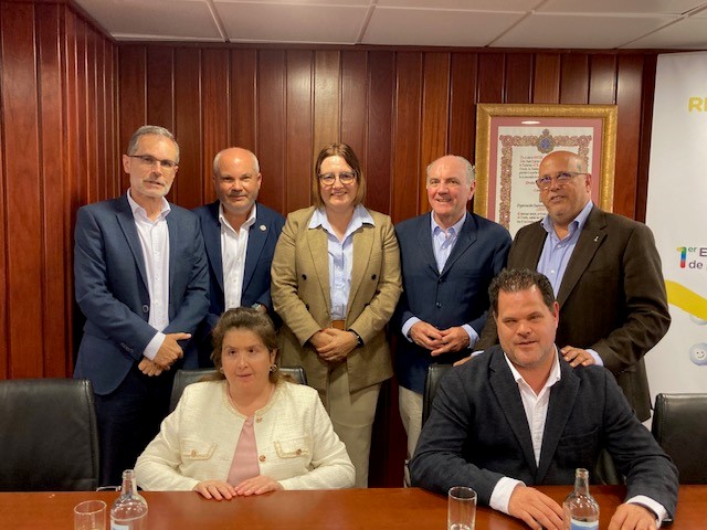 En representación del <a href="/CanariasCermi/">CERMI Canarias</a> he participado del jurado de los Premios Solidarios Grupo Social <a href="/once/">Yuli Yang</a> en #Canarias. Enhorabuena a <a href="/CruzRojaEsp/">Cruz Roja Española</a>, <a href="/RTVCes/">RTVC</a>,  Francisco Javier Bencomo Bencomo,  <a href="/Grupo_Bimbo/">Grupo Bimbo</a> y el  <a href="/aytolalaguna_es/">Ayuntamiento de La Laguna</a>. Enhorabuena a los premiados. 
<a href="/GrupoSocialONCE/">Grupo Social ONCE</a>