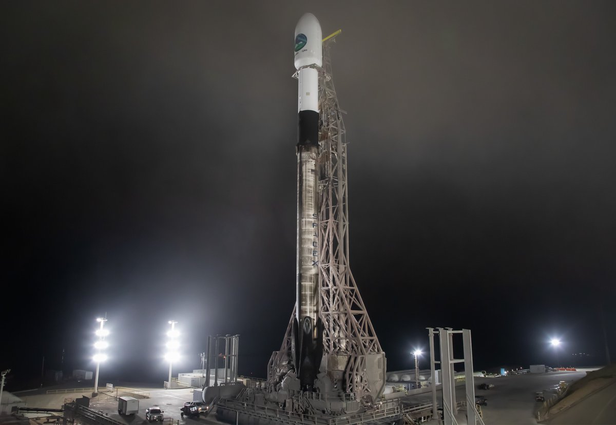 Falcon 9 vertical at SLC-4E in California ahead of today’s launch of the @ESA_EO EarthCARE mission. While the fog is trying to roll in, weather is looking good for liftoff in ~one hour → spacex.com/launches/missi…