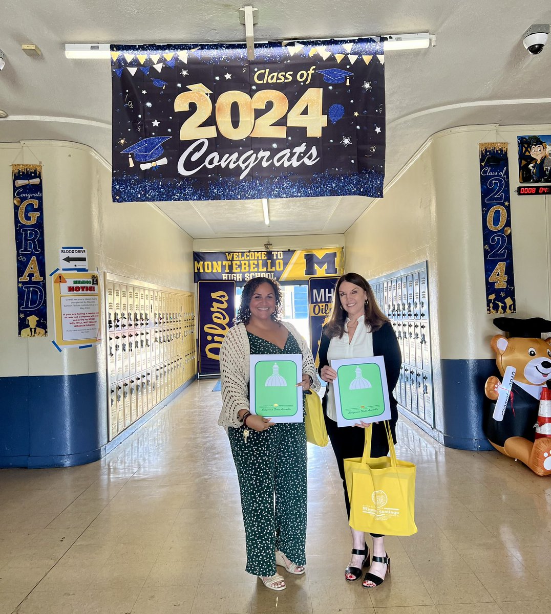 Next stop to drop off certificates to celebrate our graduating seniors is Montebello High School! 👩🏽‍🎓👨🏽‍🎓🏫🎓

 Wishing you tons of success! You got this 👏🏽👏🏽👏🏽

#AD54 #Montebello