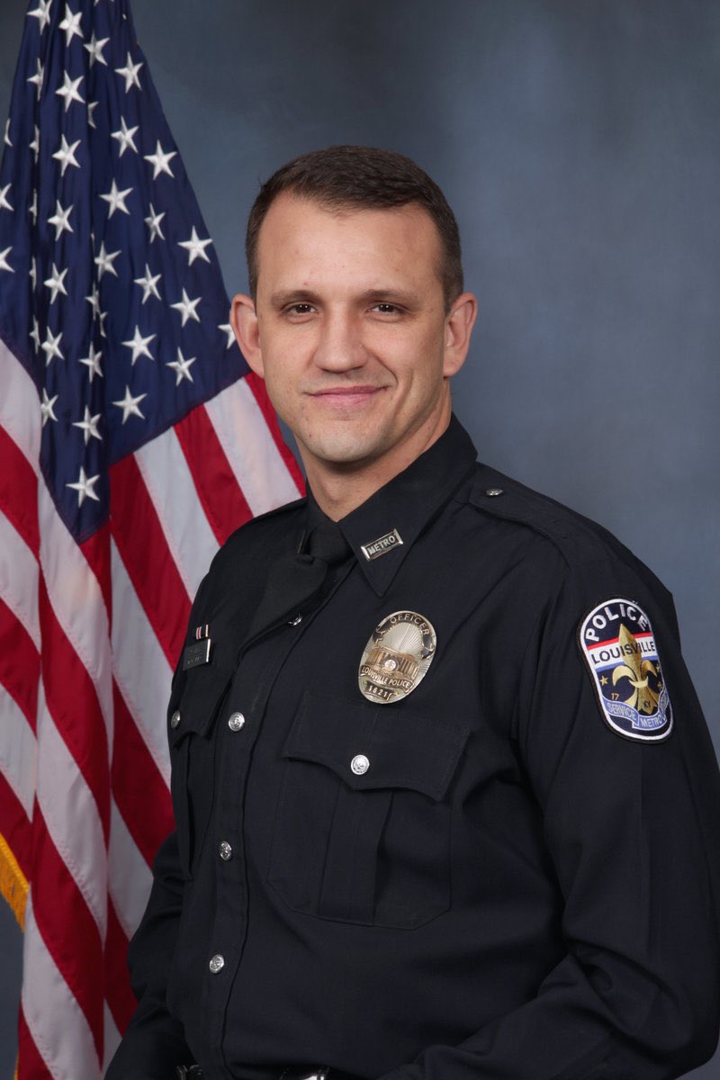 terrymeiners's tweet image. Here’s the audio of Scottie Scheffler, speaking to Louisville police after he was arrested. 

“You’re right. I should have stopped. I did get a little impatient…he grabbed my shoulder and hit me. It seemed to be a little bit over aggressive.”

audio: facebook.com/maxwellamitche…