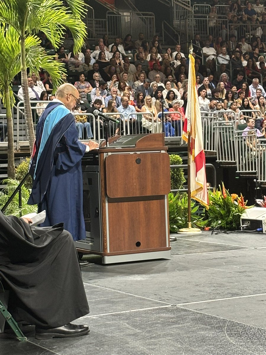 Congratulations to all the @CoralGablesSHS Class of 2024 graduates and a special shoutout to all the former @ponceexplorers #NeverStopExploring