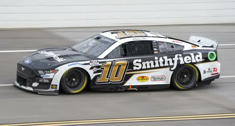 maddie 😀👍 tweet media