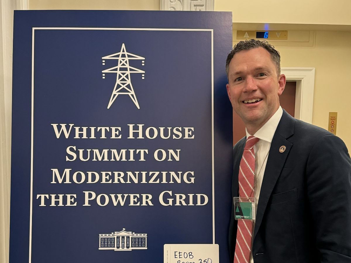 Check out @Hansen4Colorado at the White House ⬇️ Senator Hansen discussed how Colorado is modernizing our electric grid, so we can transition to clean energy & protect our climate. Learn more 🔗 senatedems.co/newsroom/at-wh… #coleg #copolitics