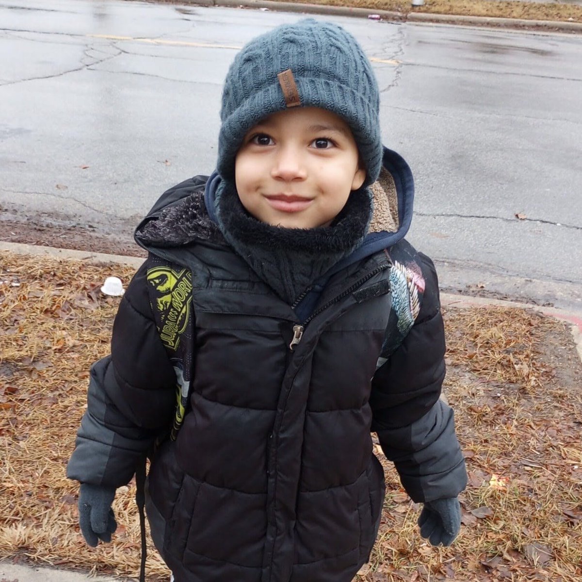 M.O.M Source ❤🤍💙💛 tweet media