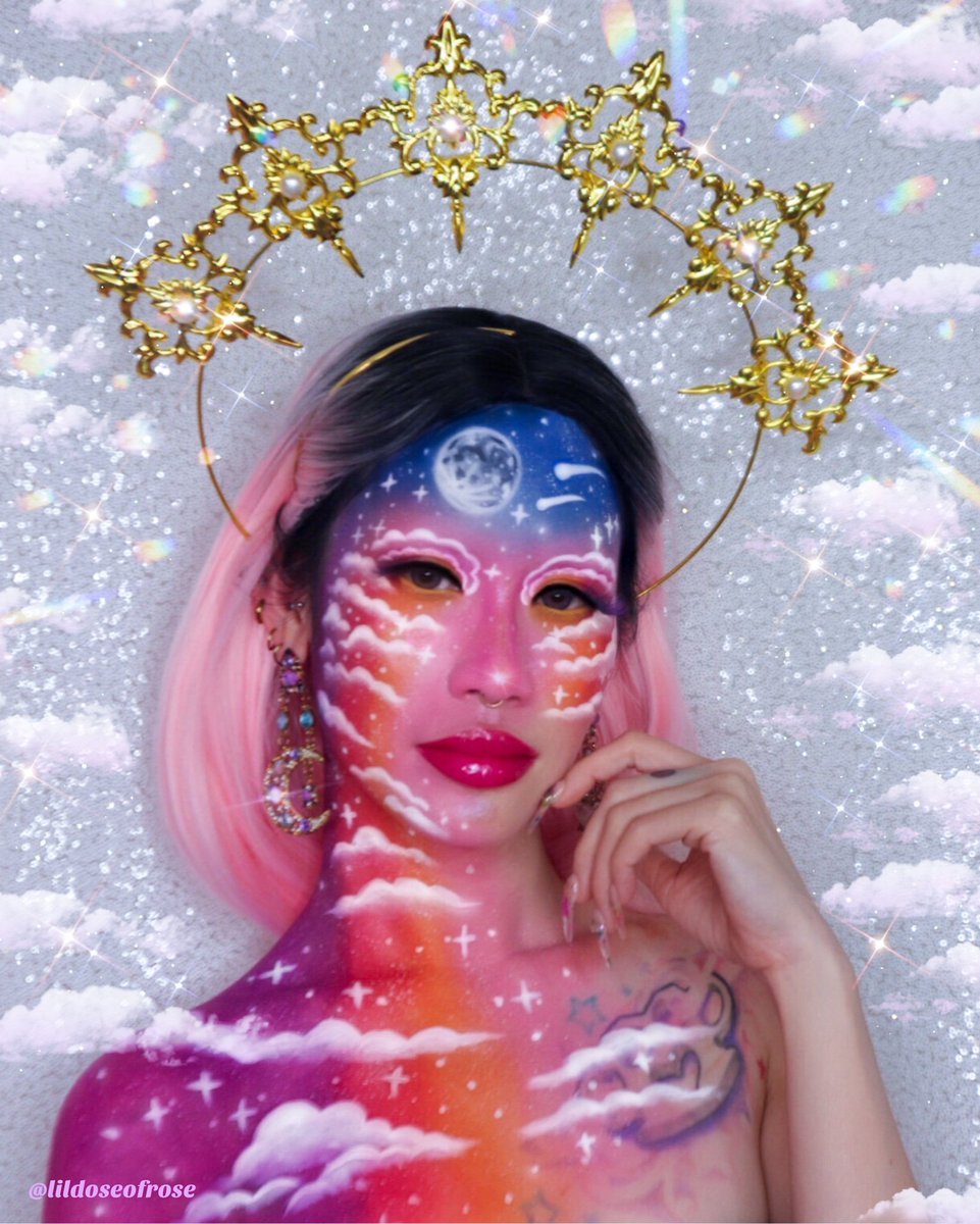 LilDoseOfRose1's tweet image. 🌌 PINK SKIES 🌌
Was inspired by the @thisislany song PINK SKIES 💖🌌 it's been living in my mind rent-free so I just wanted to paint a bunch of clouds &amp;amp; the moon on my skin bcuz...why not? 🥺☁️🌙
IB: @lenaaleew &amp;amp; @ludmilamua
~
#pinkskies #pinkclouds #pinkskymakeup #cloudsmakeup