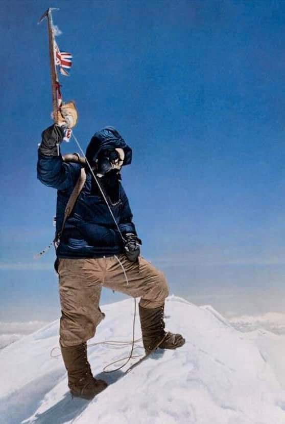 On this day, 1953.05.29; Nepali Tenzing Norgay Sherpa and New Zealander Edmund Hillary together became the first two individuals to have reached the summit of Mt #Everest (8848.86 m). buff.ly/2Wcmfc6