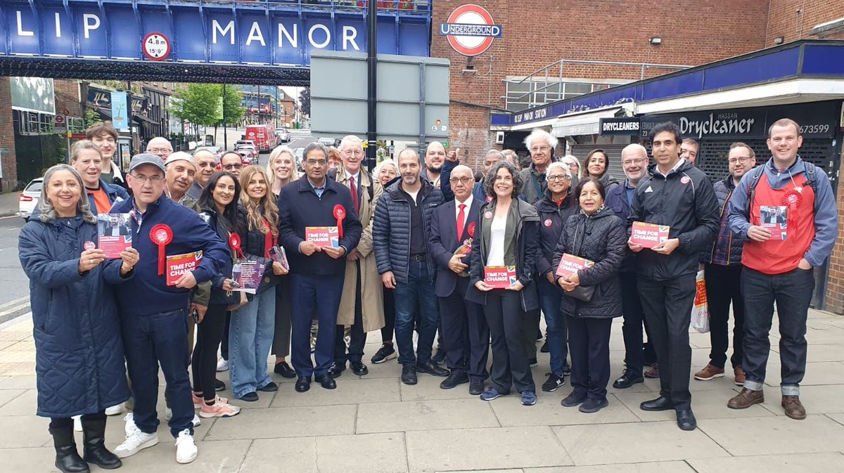 benwesson's tweet photo. Brilliant evening campaigning in Ruislip Manor for @DannyBeales, our dedicated Labour parliamentary candidate for Uxbridge and South Ruislip.

Danny is working hard to improve the area where he was born and grew up. #LabourDoorstep 🌹 https://t.co/afjqBJiEDq