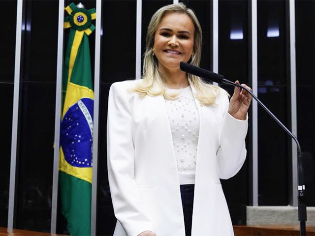 Daniela do Waguinho do União do RJ votou para te calar. Perdeu querida e se o Rio acordar, será seu último mandato.