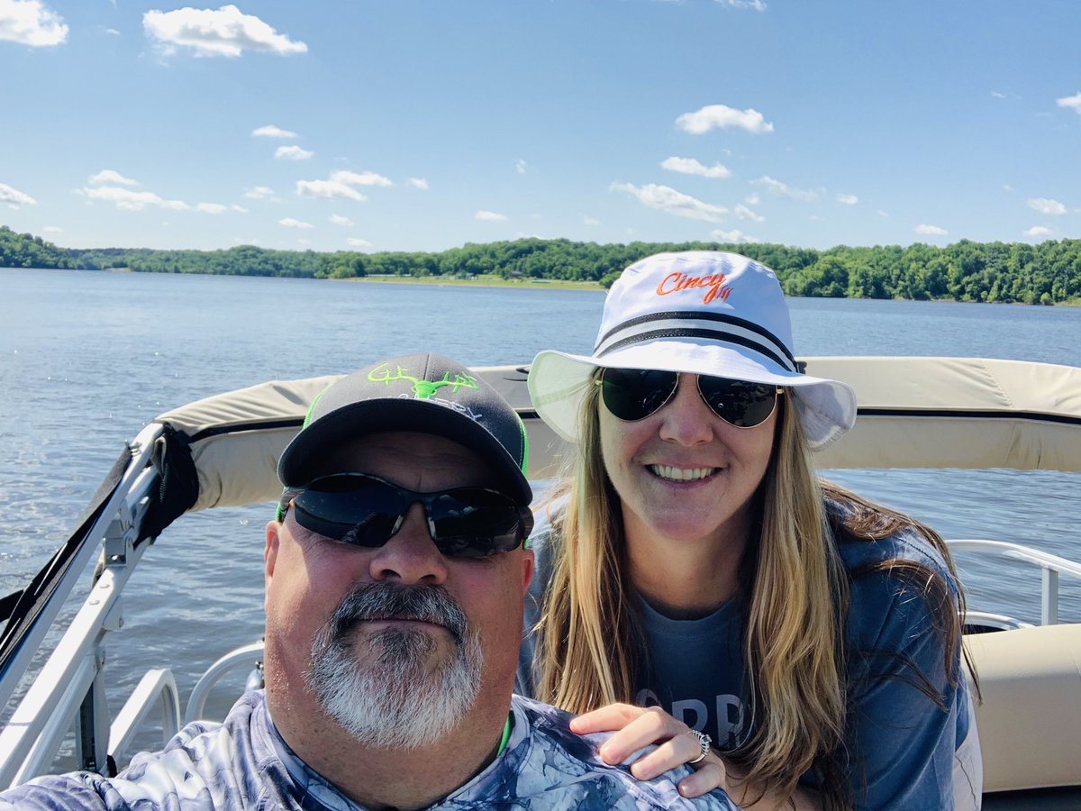 Summer is here and so is wearing my <a href="/CincyHat/">The Cincy Hat by Ted Karras</a> on the boat! 😄<a href="/egrippa44/">Eric Grippa</a>