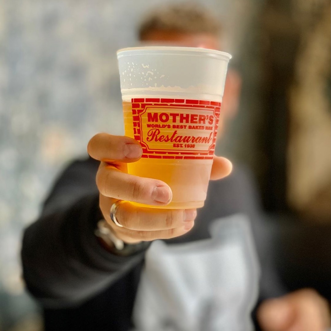 Beer, wine, and more served anytime. 📸 @ricardoiiiking /Instagram from the archive 
🍽️ Dine-in 📲 Online ordering: Grubhub 📦 Nationwide shipping @goldbelly bit.ly/mthrgbly ☀️Open 7am-10pm 🚙 Parking 🎁Gifts INFO linktr.ee/mothersrestaur… #mothersrestaurant