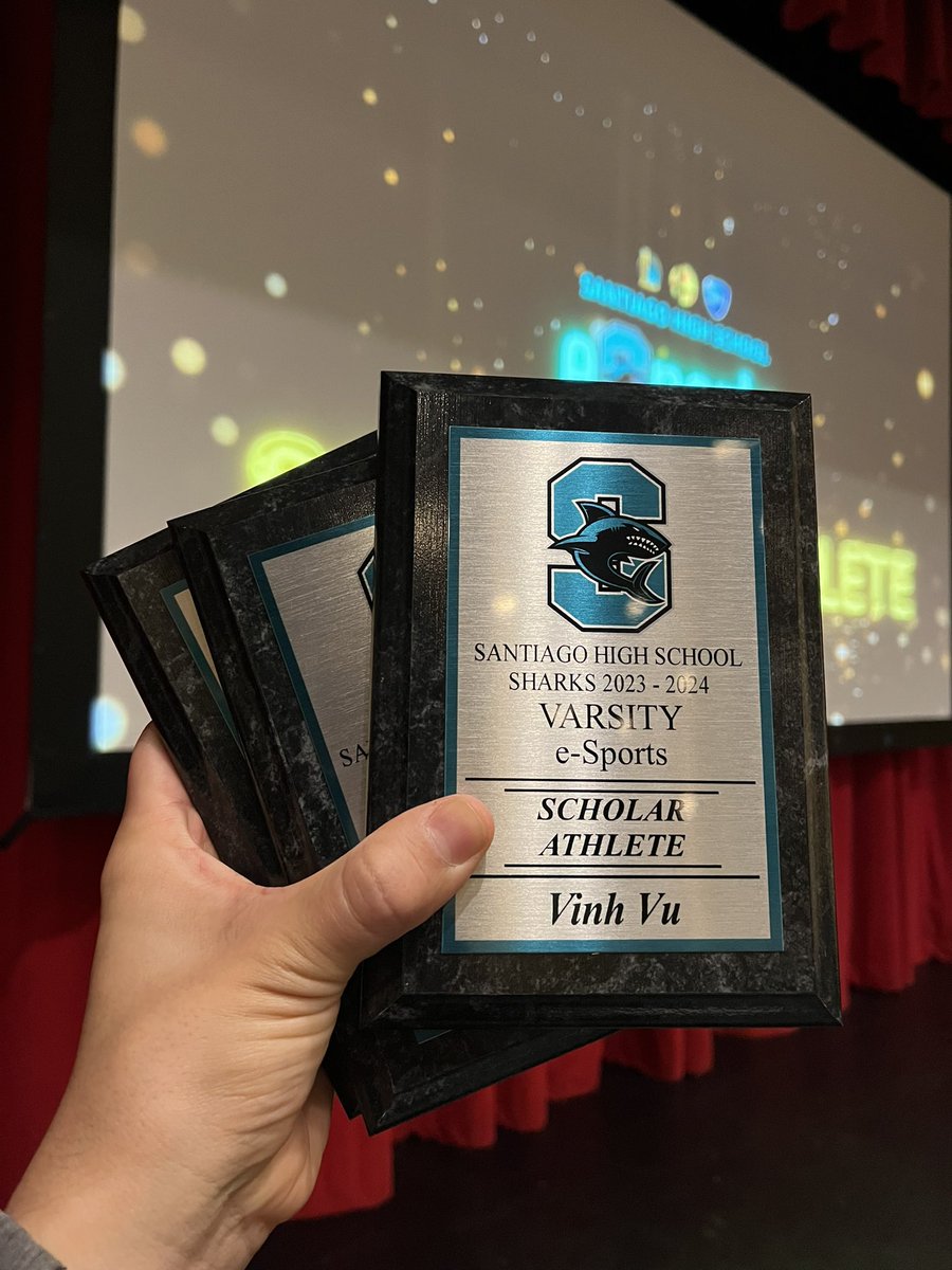 UncannyCarlos's tweet photo. Our first ever eSports Awards Ceremony! 

My students are currently ranked #3 in Rocket League &amp; #14 in League of Legends in the state of California. 

Proud of my eSports student-athletes! 
#eSportsCoach 💪🏼 https://t.co/whKl2pqTzk