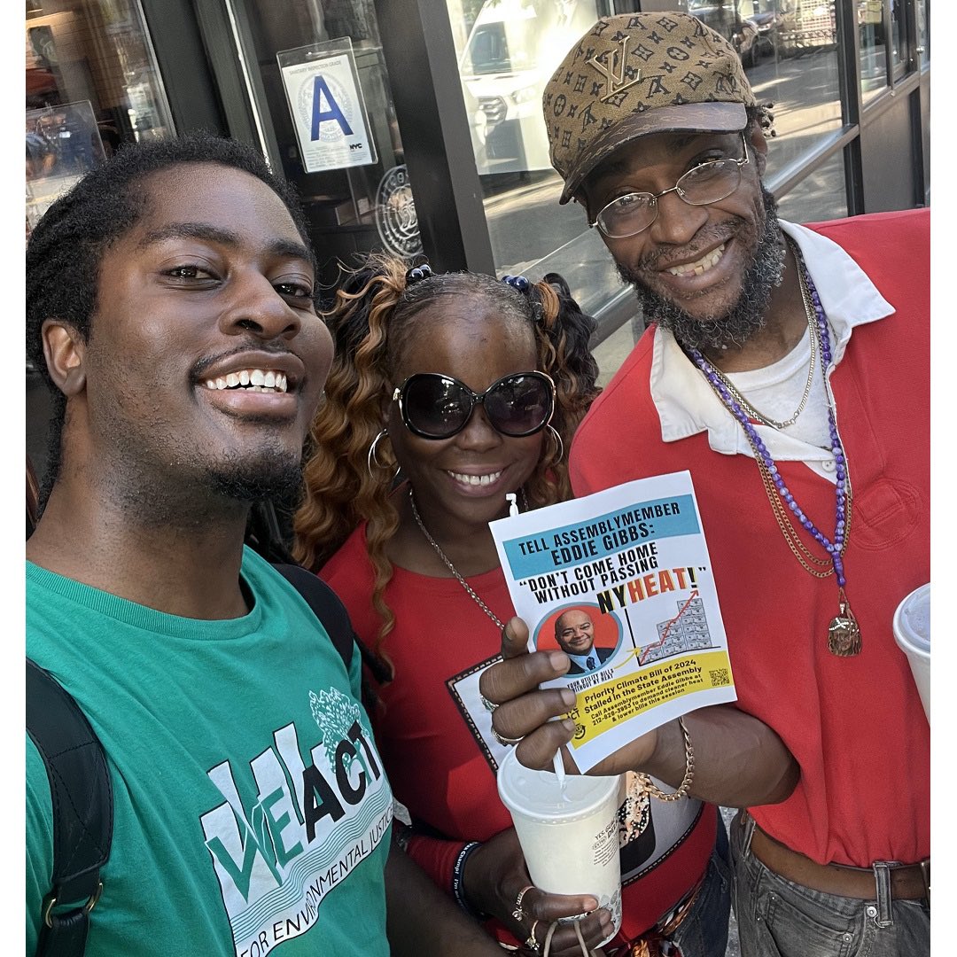 We're in @ameddiegibbs' district talking to constituents about the #NYHEAT Act. Folks are concerned about #EnergyAffordability & the impacts of #ClimateChange, so we urge the Assemblymember to listen to these constituents and help the @NYSA_Majority get this bill done by June 6.