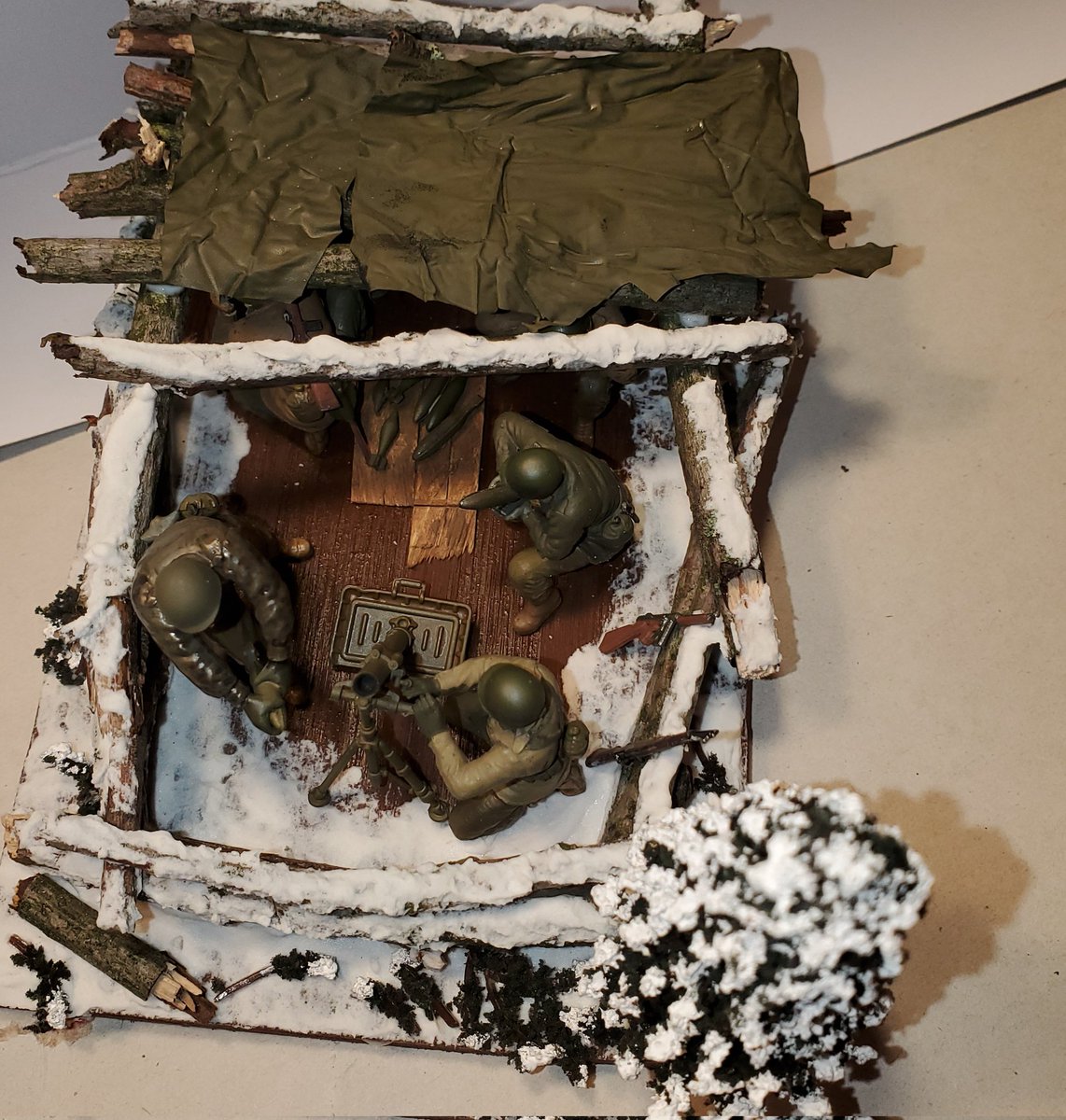 #JFFGREEN
ARDENNES DECEMBER 1944
Thought I'd try something different,  for me.
Figures are(one of my) my weak spots. I've had these Tamiya figures for a long time. As you can see, still weak spot.