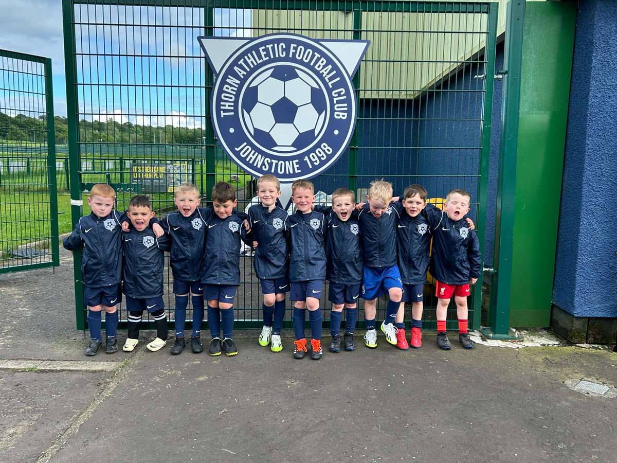 ThornAthleticFC's tweet image. 𝙒𝙀𝙀𝙆 𝙊𝙁 𝙁𝙊𝙊𝙏𝘽𝘼𝙇𝙇 ||

Our 2018s showed their support for the @ScottishFA Week of Football campaign after training this week to #GetOutsideGetInvolved 

Well done team 👏