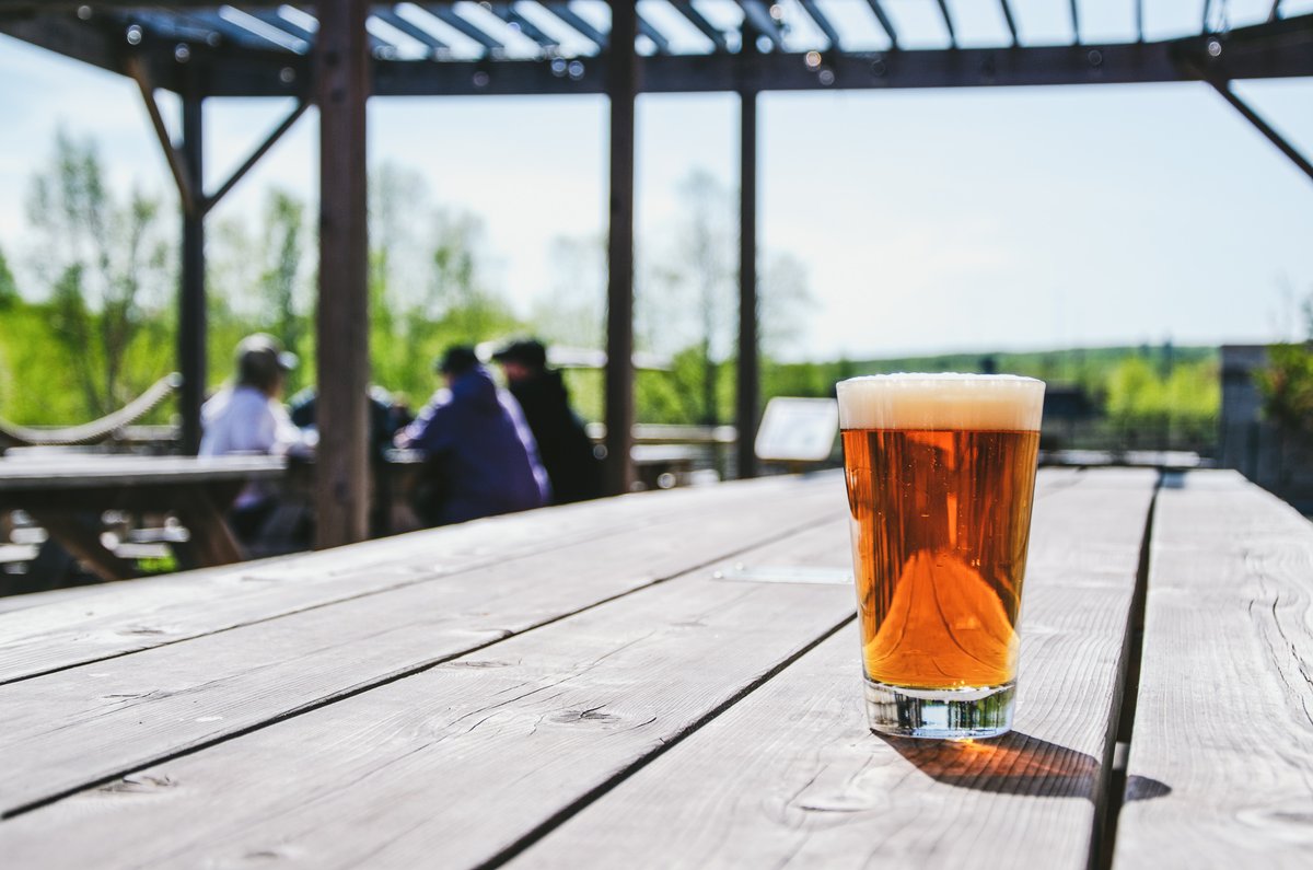 Nobody:
Literally no one:
Us: Here's a pint of Castle Cream Ale on our patio. 🍻

#craftbeer #castledangerbrewery #twoharborsmn #castlecreamale #patio #spring