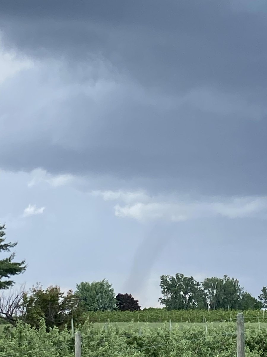 mandms333's tweet photo. @NTP_Reports @IWeatherON @AM800CKLW 
@WE_SEE_ https://t.co/9jCAW40Rj2