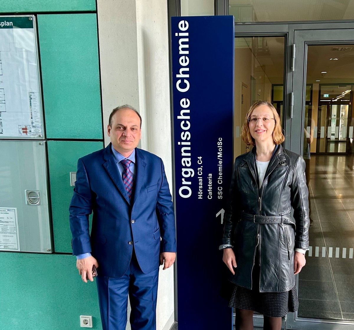 Tsogoeva_Group's tweet image. We enjoyed a brilliant lecture of Prof @BilalRKaafarani on #TransformativeEducation 
@AUB_Lebanon! Thank you Bilal for visiting us at @UniFAU !☀️