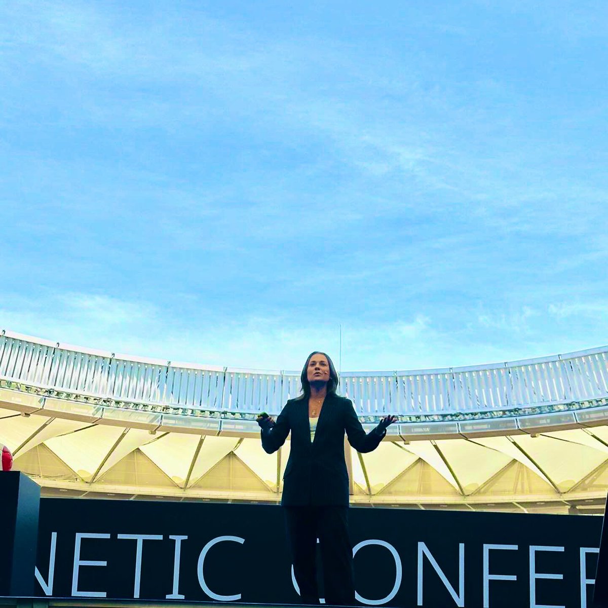 cs_bolling's tweet photo. #isok24 @footballmed what a conference, what a venue, what a lineup. Thank you @FDellaVilla for the trust and for including me to the isokinetic family ! And a big applause to the team behind the organization. Context and athletes’ voices matter! https://t.co/y2mkulGLTC