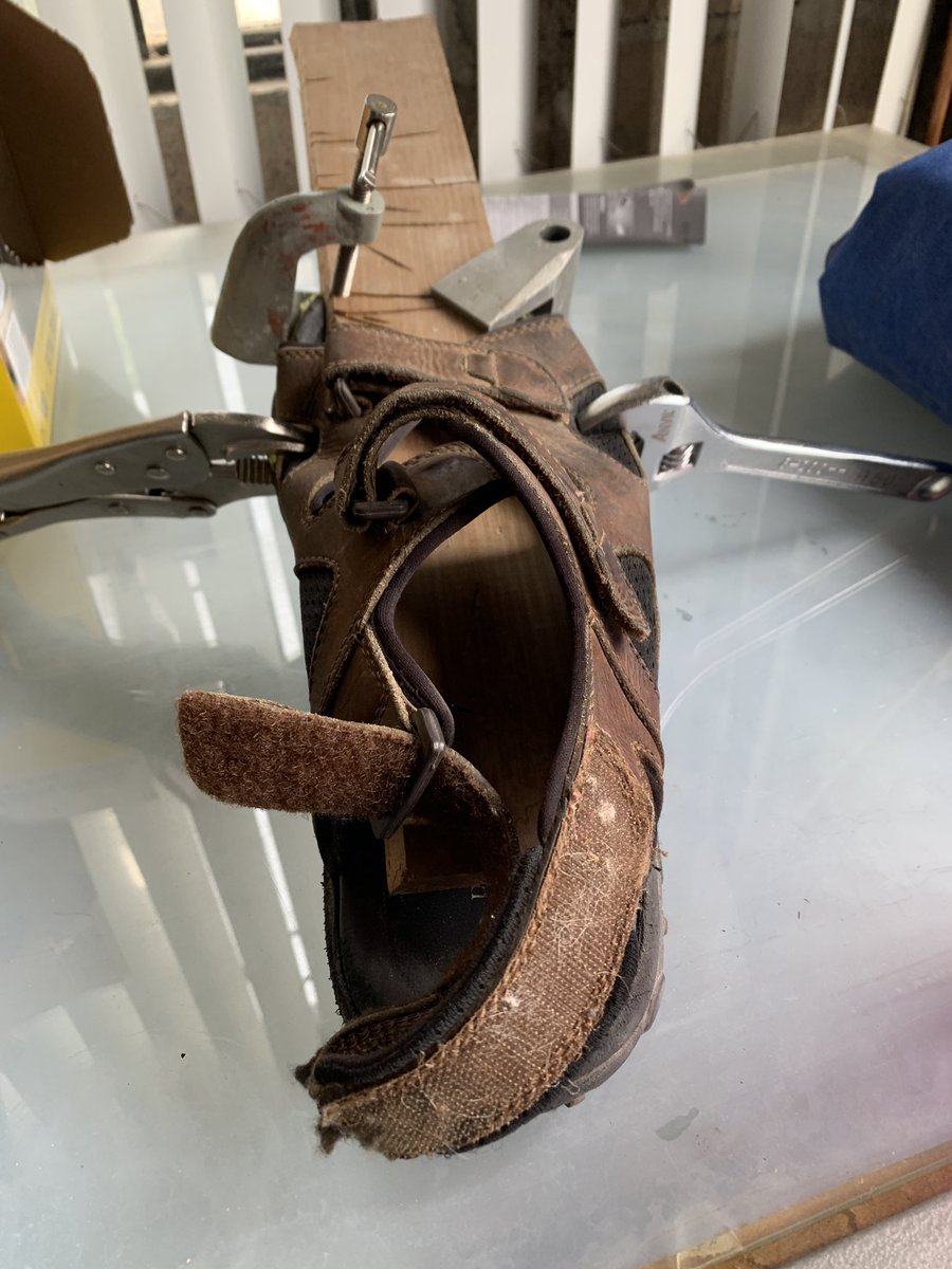 Shoe repair, Teotihuacan style. @asuteolab