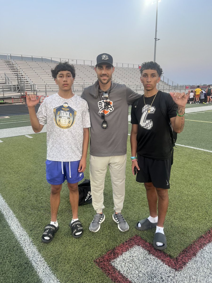 Ant3xs's tweet photo. Thank you @CoachK__Mac @UTPBFootball for hosting a great camp and having us! Appreciate the game💯 @BlakeCrandall @CoachGaulden @CoachGollman https://t.co/onhPEpB7D0