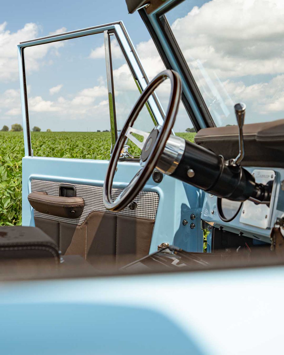 Summer vibes, legendary ride. 1971 Wind Blue Fuelie Edition™ Gateway Bronco with a Wimbledon White hard top.

#gatewaybronco #dreamstodriveways #fordbronco #earlybronco #classicbronco #classicford #vintagebronco #classiccars #dreamcar #vintageford