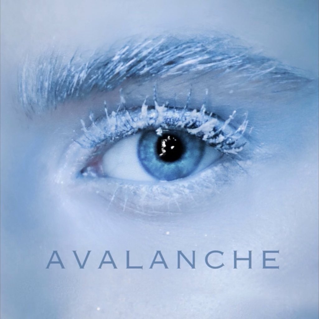 NUnitedStream's tweet image. Em uma live, Savannah comentou que ‘Avalanche’ faria parte da Soundtrack do “The Musical”, mas por algum motivo a música foi descartada do projeto. 👀❄️

#AvalancheSavannah