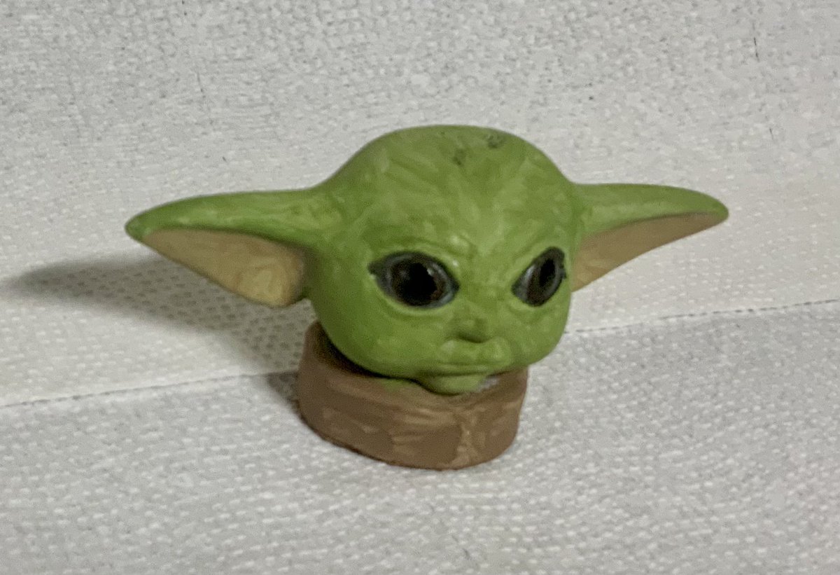 Ok so my mom asked for a baby yoda… this is definitely not the kind of modeling I do but here it is for mom