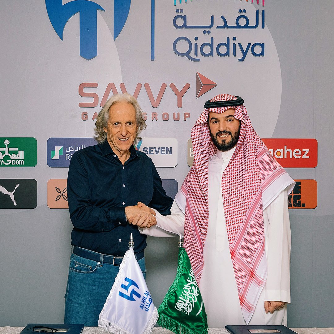 📍Suudi Arabistan kulübü Al Hilal, geçen yıl namağlup şampiyon olan hocası Jorge Jesus ile 1 yıllık yeni sözleşme imzalandı.