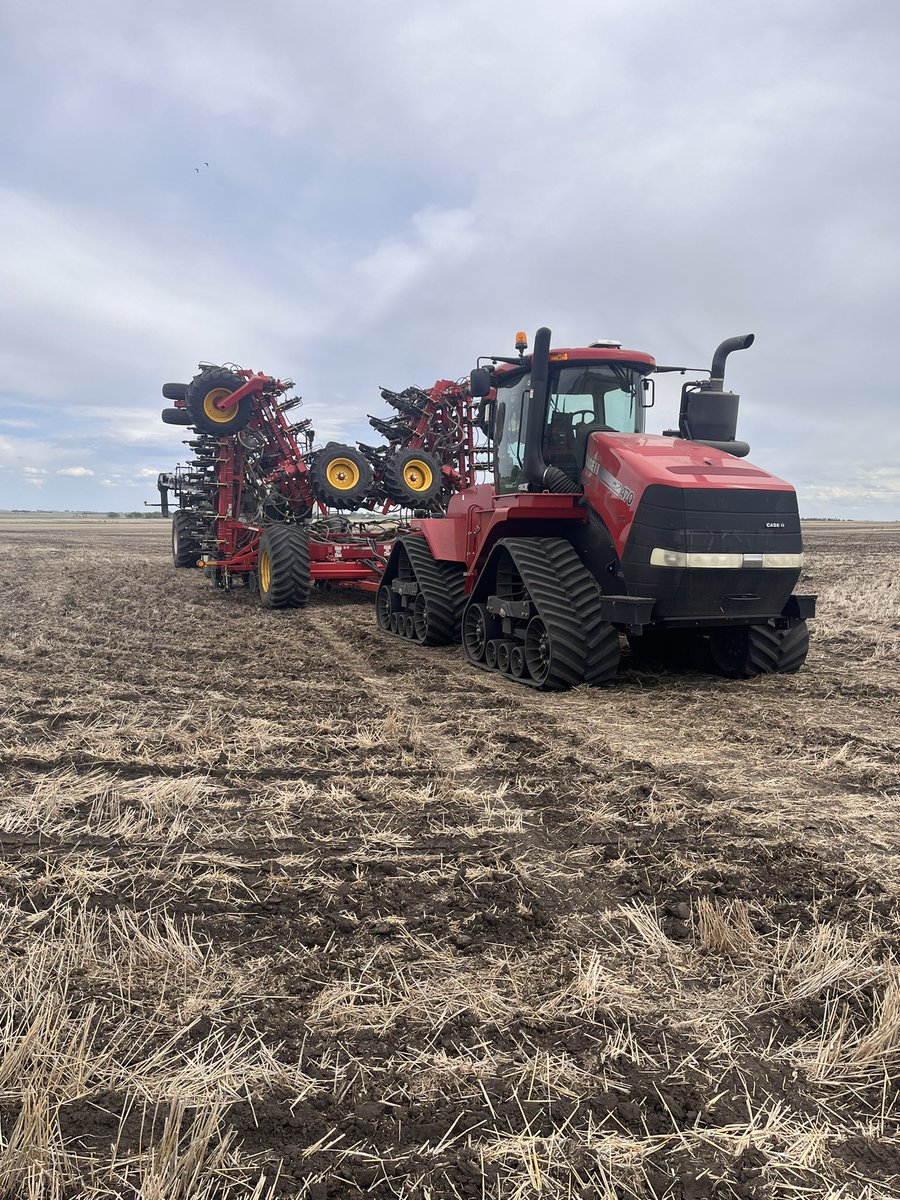 That’s it for #plant24 the rain delays really made it hard to get the last few fields finished but we ended it with Bayer plots.