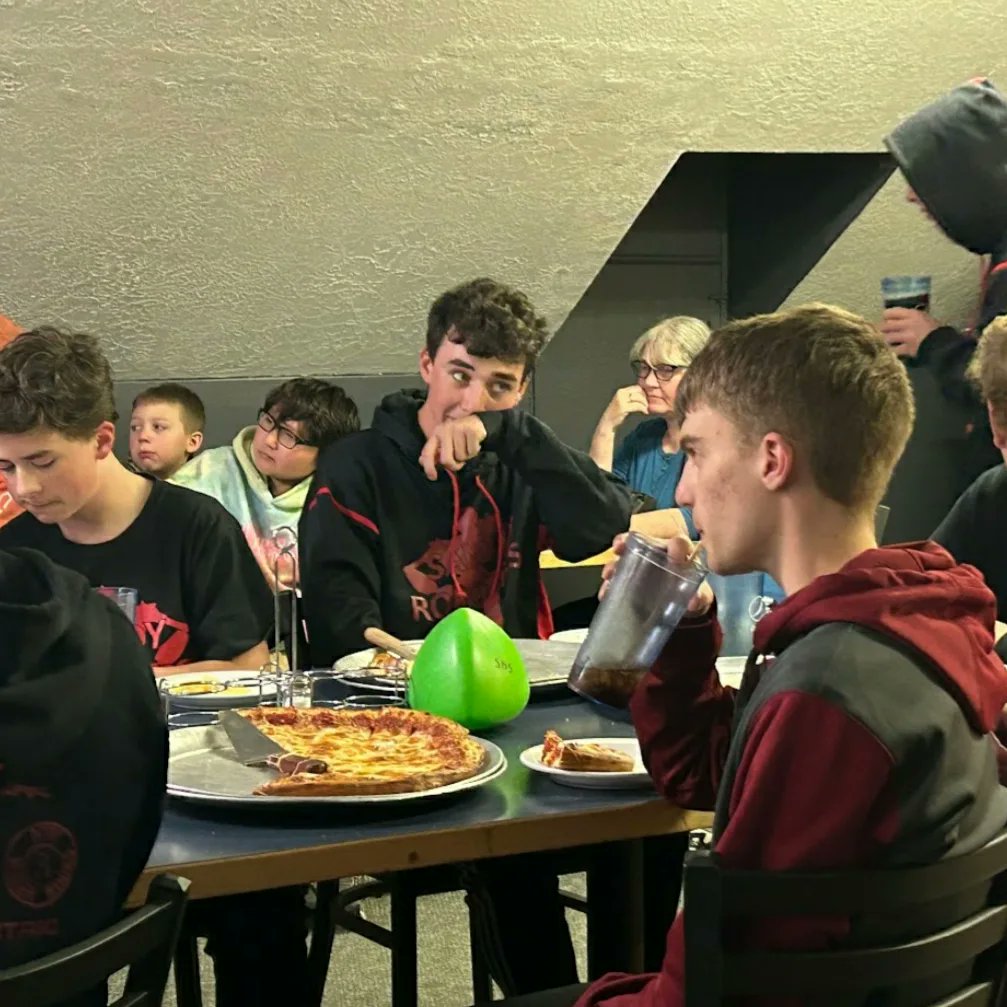 SandyVEXRobotic's tweet image. Thanks to everyone who came out to the End of Year Celebration!  Always a lot of good food, laughs, and lots of celebration of some Amazing Students!!