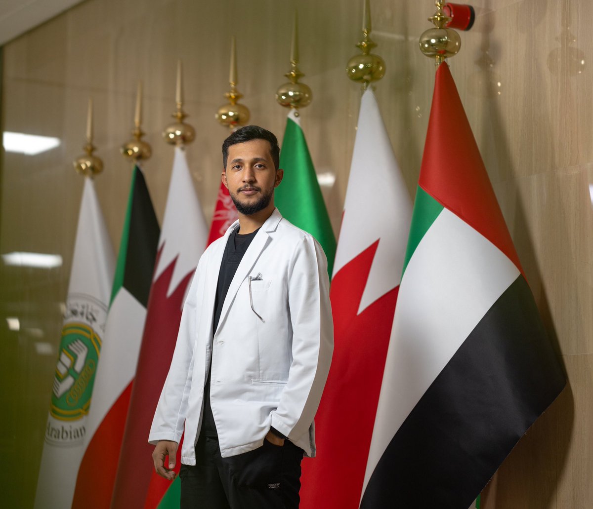 عظم المُراد فهان الطريق، الحمد لله ما تناهى درب، ولا ختم جهد، ولا تم سعي إلا بفضله.

تم بحمد الله تخرجي من كلية الطب جامعة الخليج العربي، سائلاً المولا عز وجل التوفيق.