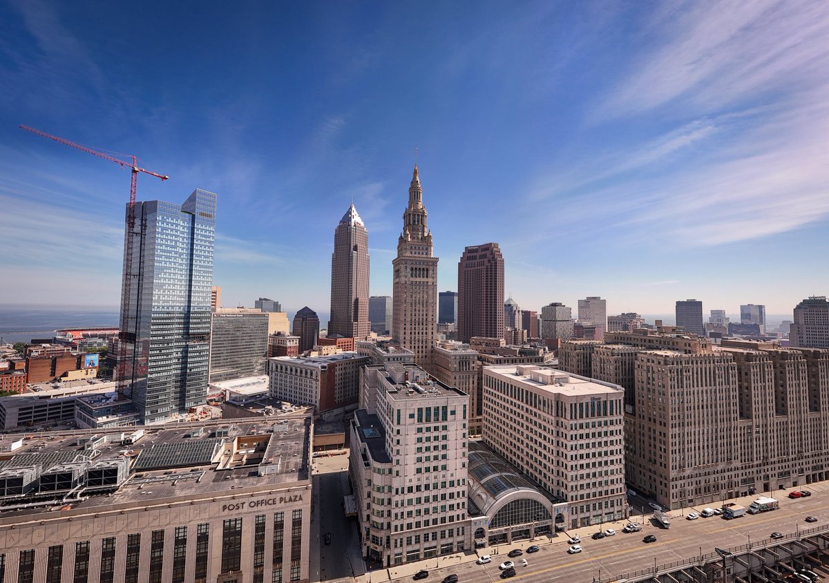 The skyline has been looking dreamy lately. In between the storms we get some nice cloud variations. 🌤️✨

#terminaltower #towercity #thisiscle #onlyincleveland #onlyinohio #imfromcle