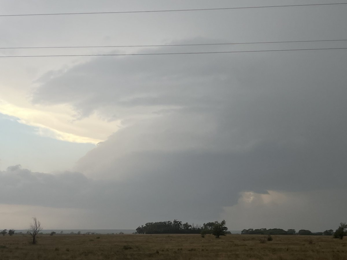 Purdue EAPS SPOTTR (@eaps_spottr) on Twitter photo New target storm near Morton, TX has more classic structure than any we have seen so far. #txwx New target storm near Morton, TX has more classic structure than any we have seen so far. #txwx