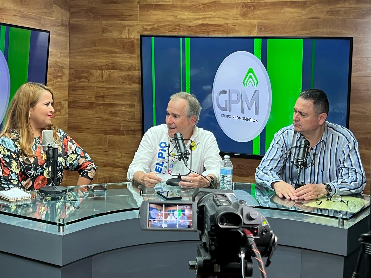 La pasé muy bien en Mesa de Análisis de #RevueltaYMedia, platicando sobre todo el camino que hemos recorrido durante esta campaña. 🙌🏻
Gracias por el espacio y por la gran plática. 👍🏻
#MerecesMás ¡Vota por Sergio Raúl Esquer Peiro “El Pío”! 🐥💙