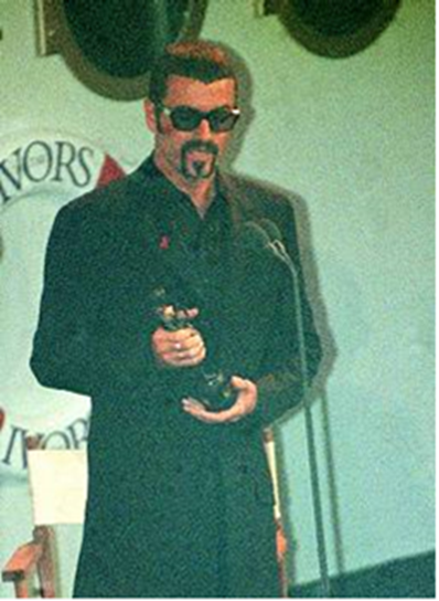 Today in 1997 won both the PRS award for the most played track of the year with Fastlove and the Ivor Novello songwriter of the year award.

#georgemichael
#lovelies4life 💘
#charityinmemoryofgeorgemichael
#lovelieshelp

1/2