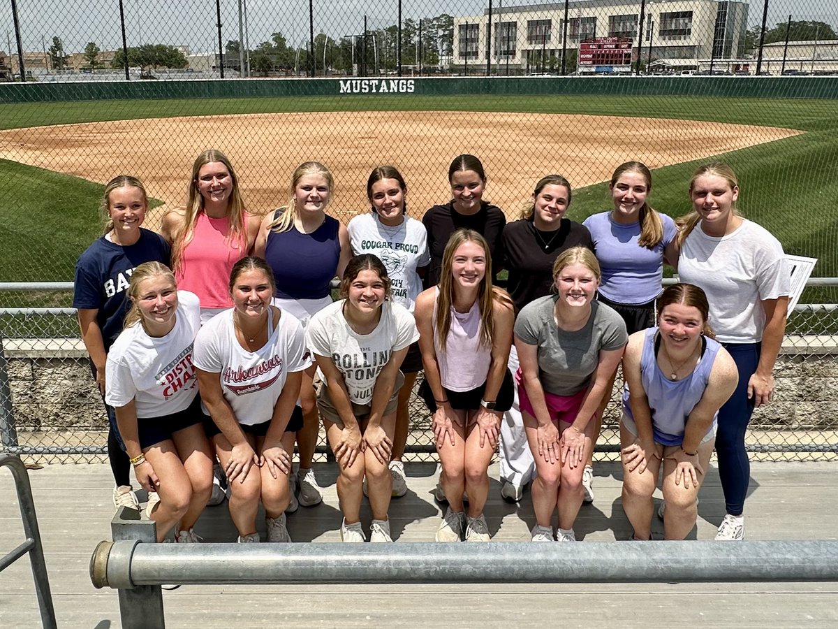 Memorial Mustang Softball tweet media