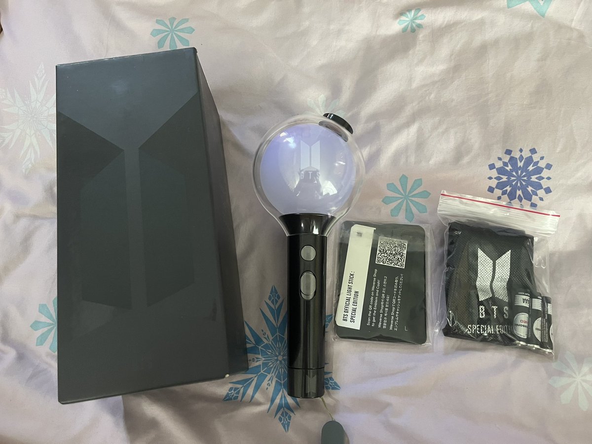 ส่งต่อแท่งไฟอาร์มี่บอมบ์ ver.SE

🫶🏻ราคา 1050 ฿ .🛒

 ♡ มีกล่อง,มีถุง ครบ✅
 ♡ รวมส่งEms
 ♡ ได้ของครบรวมการ์ด🤍
❤️‍🔥น้องเคยไปโบกคอนพี่ก้ามาครั้งเดียวค่ะ🪄

#ตลาดนัดบังทัน 
#ตลาดนัดBTS #ตลาดนัดรถไฟบังทัน