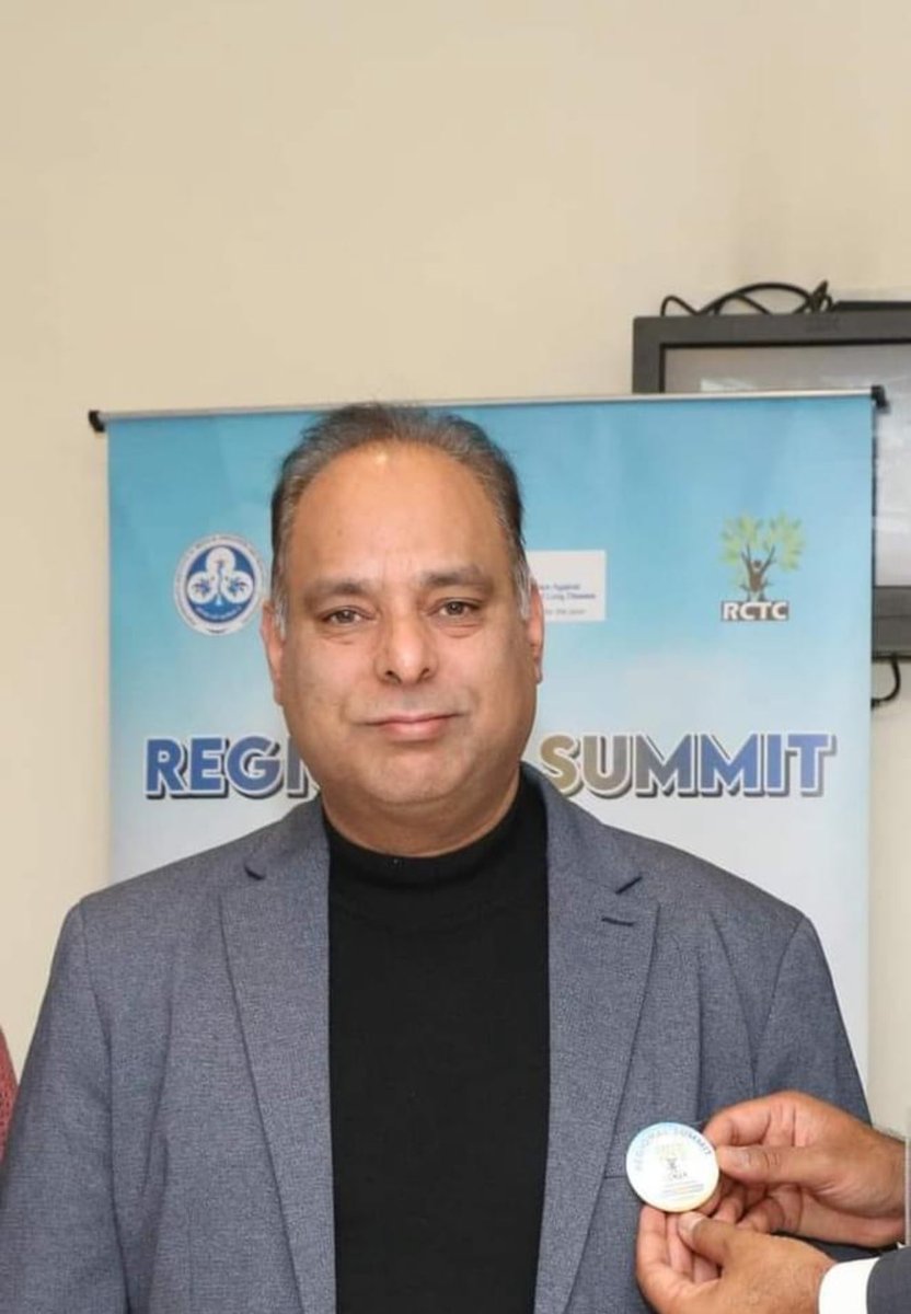 Prominent Medico Dr ⁦<a href="/drmirmushtak/">Dr Mir Mushtaq</a>⁩ facilitated by ⁦<a href="/WHO/">World Health Organization (WHO)</a>⁩ for outstanding services in tobacco control in Kashmir ⁦<a href="/SyedAbidShah/">Syed Abid Rasheed Shah</a>⁩ ⁦<a href="/diprjk/">Information & PR, J&K</a>⁩