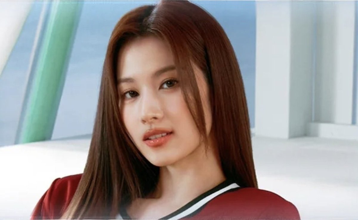 sanadorabel's tweet image. LIFEGUARD SANA SAVE ME…. SAVE MEEEEEE