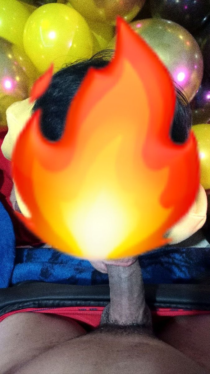 PollaBlack's tweet photo. Mi primo me la chupa a escondidas mientras todos están en la fiesta de mi tío 😏🔥 

@EncuentroGayMty #telegram #gay #hot https://t.co/2qfjGqFNTn